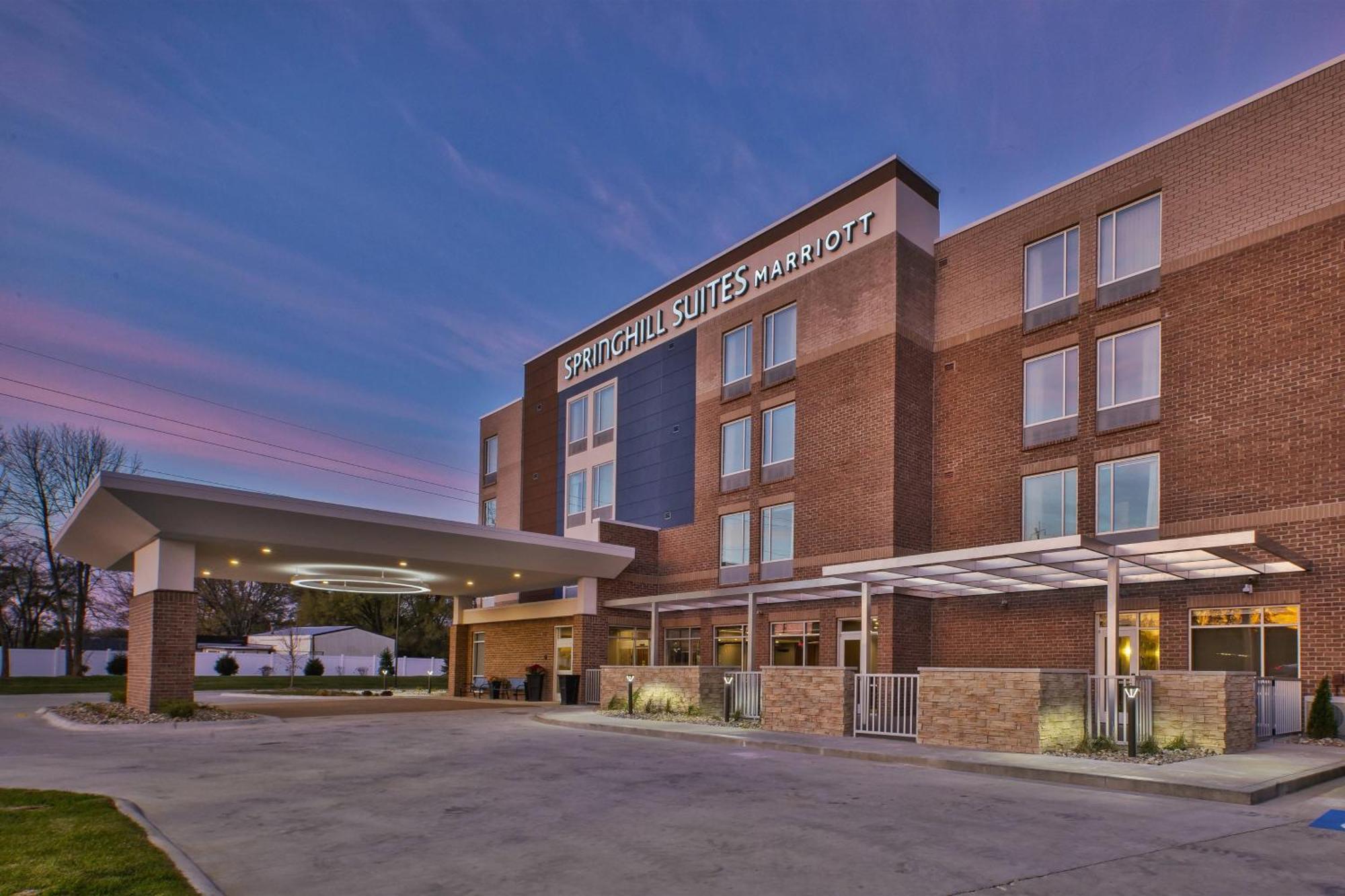 Springhill Suites By Marriott St. Joseph בנטון הרבור מראה חיצוני תמונה